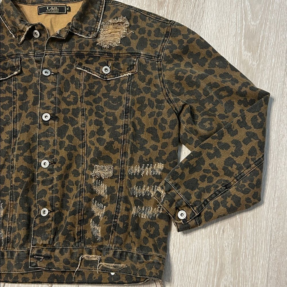 L&B Lucky & Blessed Distressed Leopard Denim Shirt Jacket Sz XL - Picture 4 of 8